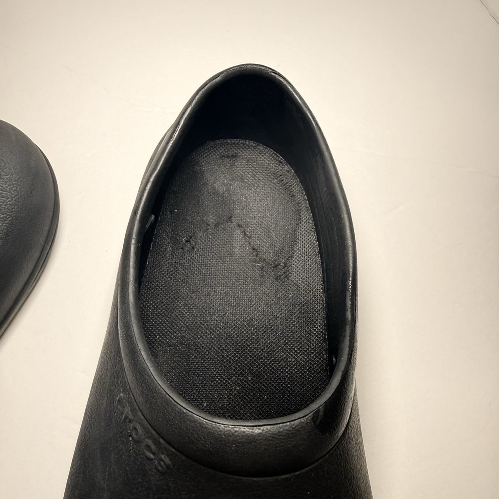 Crocs On The Clock Clogs Slip On Slip Resistant Casual Work Shoes Women 7 Men 5 - Picture 11 of 14